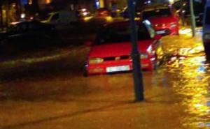  / Poplava potopila Vodice u Hrvatskoj: Dijelovi grada pod vodom, bujice nose automobile, FOTO: Nataša Radovčić